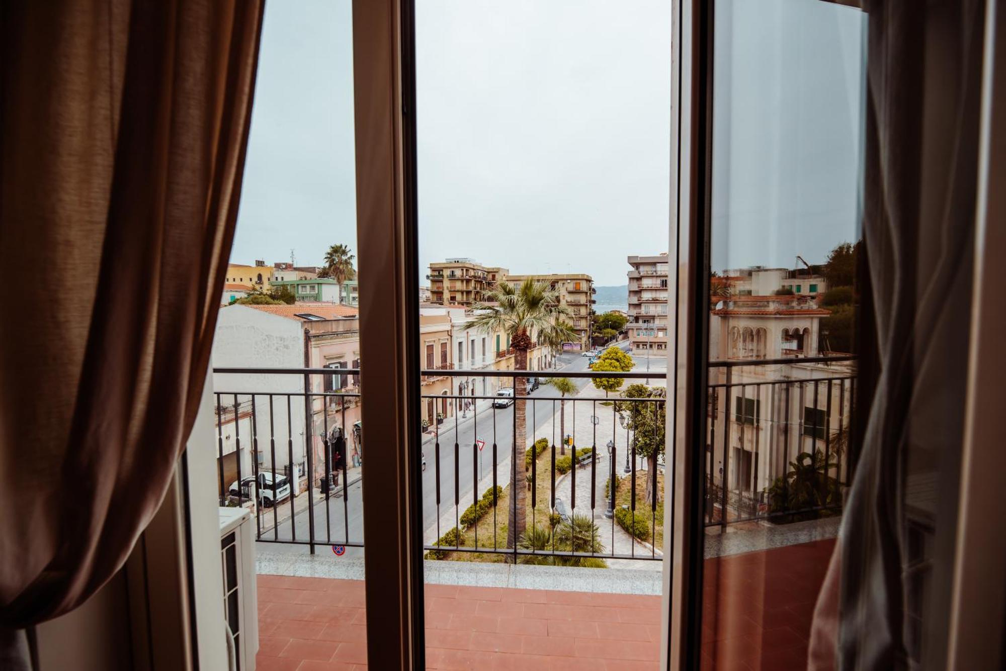Ferienwohnung Domus Musia Milazzo Exterior foto